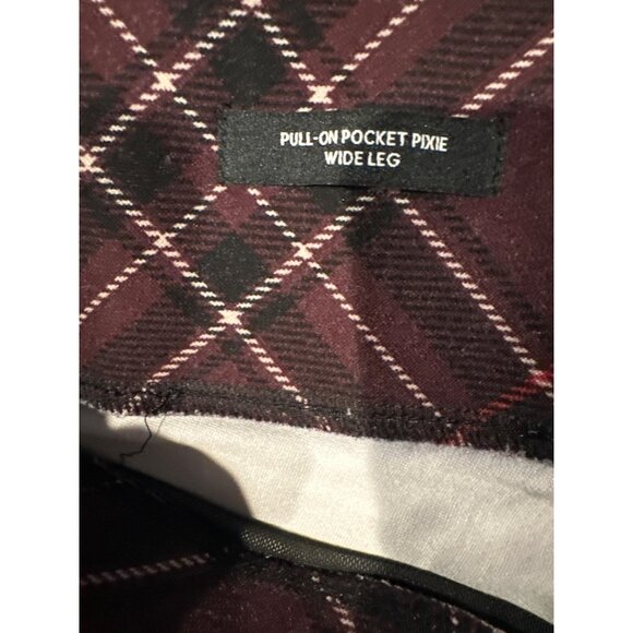 Studio by Torrid 2R Sz 18 Burgundy Plaid Pull-On Pixie Pants Wide Leg Cozy Comfy - Picture 5 of 6